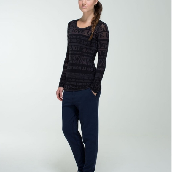 Lululemon Daily Practice Mantra Long Sleeve